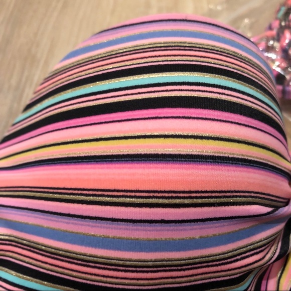 Victoria’s Secrest Flirt Swim Top - Picture 2 of 3